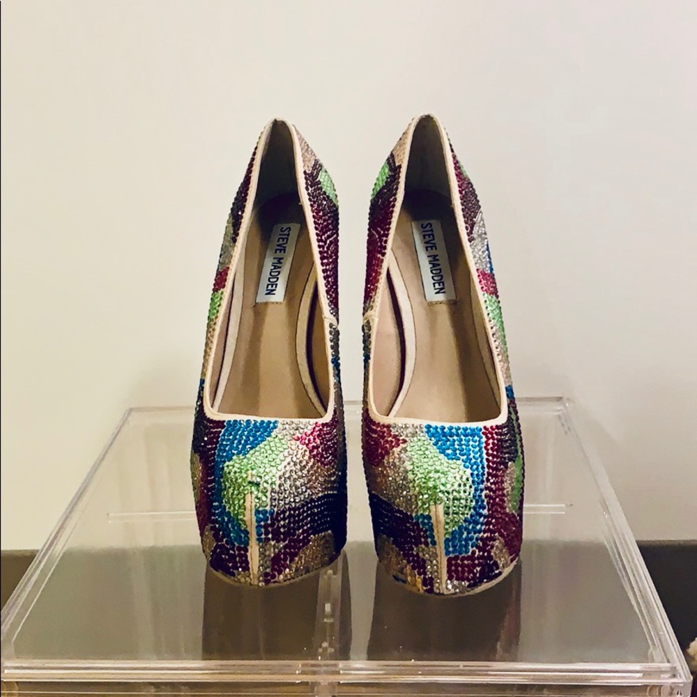 Steve Madden pumps